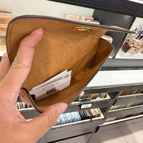 Coach Sunglass Case With Shell Print CBK31 - Picture 6 of 8